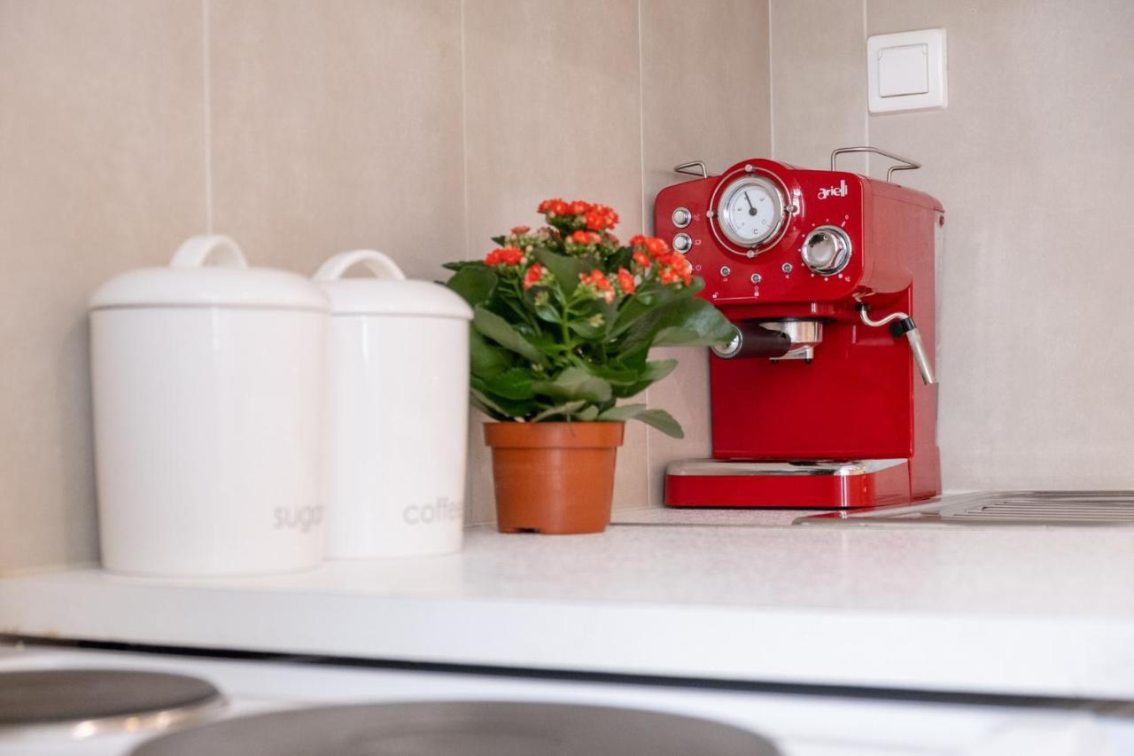 Nadiona Suites Red & Cream Corfu  Esterno foto