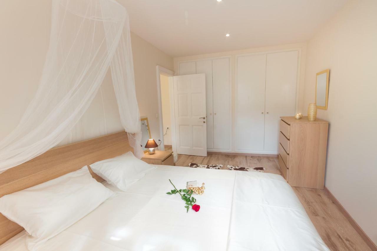 Nadiona Suites Red & Cream Corfu  Esterno foto