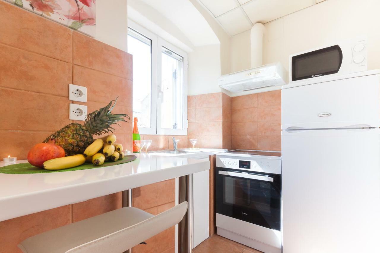 Nadiona Suites Red & Cream Corfu  Esterno foto