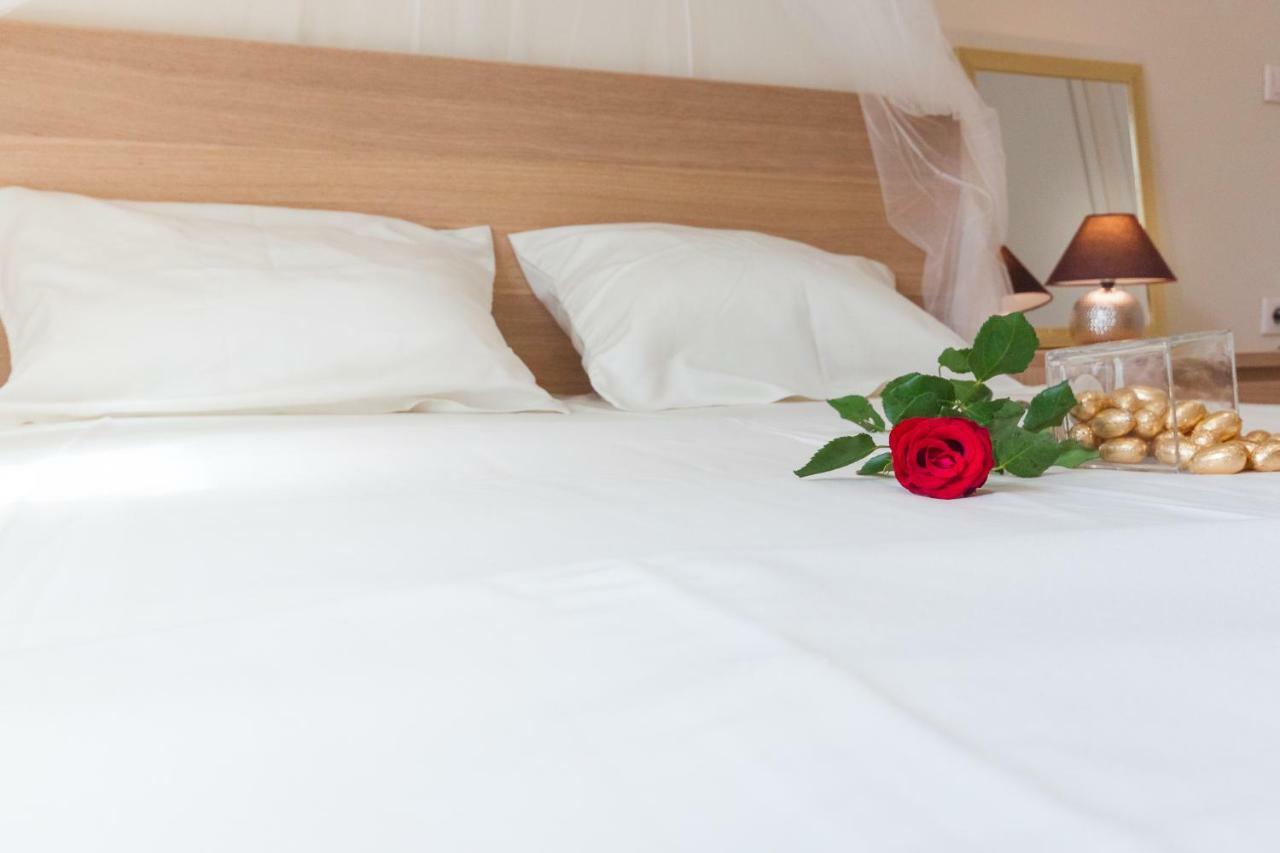 Nadiona Suites Red & Cream Corfu  Esterno foto